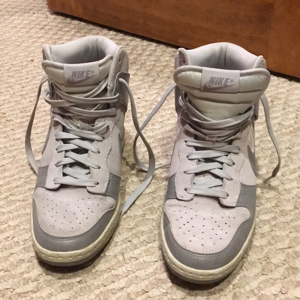 EUC CUTE Hidden Wedge Nikes ❤️
